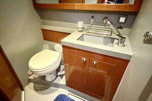 2014 Beneteau Oceanis 55 thumbnail 22
