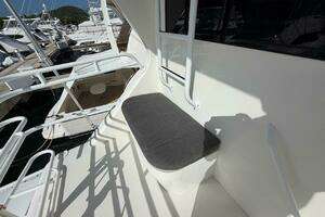 1999 Viking 58 Convertible thumbnail 38