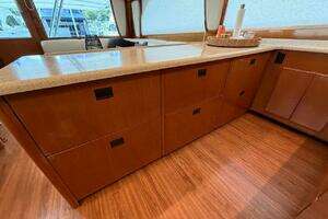 1999 Viking 58 Convertible thumbnail 14