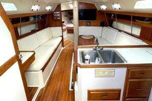 1992 Catalina 34 MkII thumbnail 12