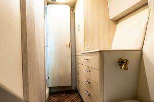 1998 Ocean Yachts 48 Super Sport thumbnail 32