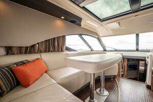 2015 Sea Ray 510 Sundancer thumbnail 12