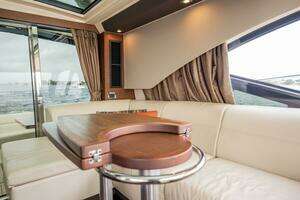 2015 Sea Ray 510 Sundancer thumbnail 11