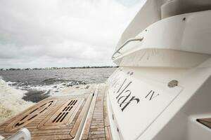 2015 Sea Ray 510 Sundancer thumbnail 54