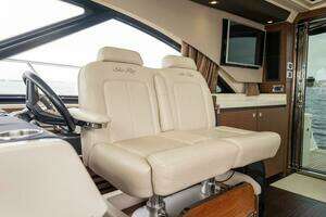 2015 Sea Ray 510 Sundancer thumbnail 16