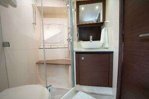 2015 Sea Ray 510 Sundancer thumbnail 105