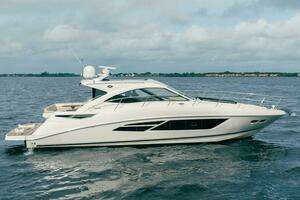 2015 Sea Ray 510 Sundancer thumbnail 1