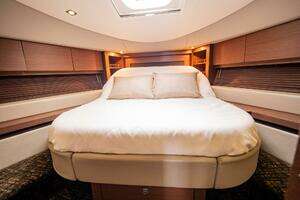 2015 Sea Ray 510 Sundancer thumbnail 103