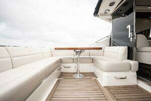 2015 Sea Ray 510 Sundancer thumbnail 112