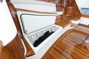 2022 Viking 68 Enclosed Bridge thumbnail 63