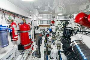 2022 Viking 68 Enclosed Bridge thumbnail 77