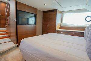 2022 Princess F55 thumbnail 43