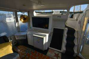 1993 Ocean Yachts 44 Motoryacht thumbnail 6