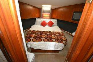 1993 Ocean Yachts 44 Motoryacht thumbnail 44