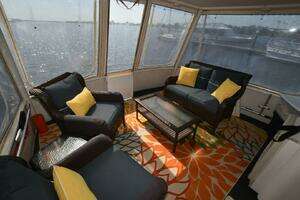 1993 Ocean Yachts 44 Motoryacht thumbnail 25