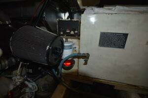 1993 Ocean Yachts 44 Motoryacht thumbnail 13