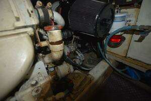 1993 Ocean Yachts 44 Motoryacht thumbnail 12