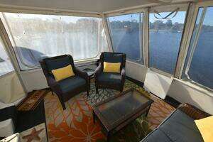 1993 Ocean Yachts 44 Motoryacht thumbnail 43