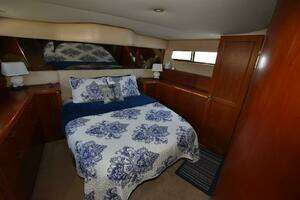 1993 Ocean Yachts 44 Motoryacht thumbnail 21