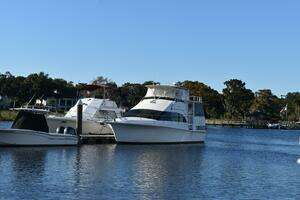 1993 Ocean Yachts 44 Motoryacht thumbnail 3