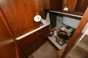 1993 Ocean Yachts 44 Motoryacht thumbnail 14