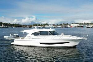 SABINE 39ft Riviera Yacht For Sale