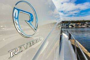 2019 Riviera 395 SUV thumbnail 21