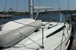 2022 Beneteau Oceanis 40.1 thumbnail 12