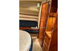 2000 Azimut 46 Flybridge MY thumbnail 4