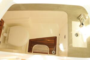 32ft Boston Whaler Yacht For Sale