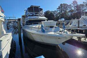 1988 Sea Ray 415 thumbnail 2
