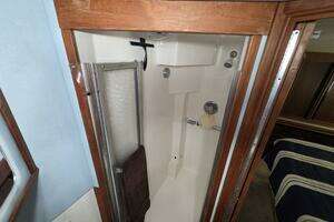 1988 Sea Ray 415 thumbnail 34