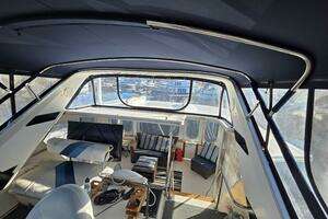 1988 Sea Ray 415 thumbnail 9