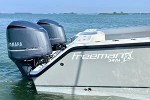 Photo 5851540 for 2015 Freeman 34VH  