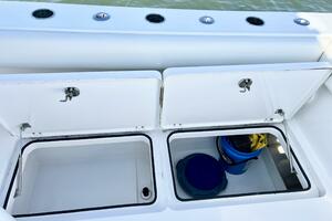 Photo 5851525 for 2015 Freeman 34VH  