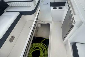 29ft Regal Yacht For Sale