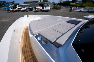 Photo 7399964 for 2027 De Antonio Yachts D32  