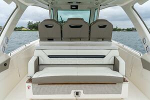 34FT (10.36M) TIARA SPORT