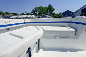 In Stock 28ft Wellcraft Yacht For Sale