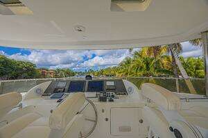 2010 Ocean Alexander 74 Motoryacht thumbnail 15