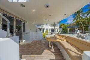 2010 Ocean Alexander 74 Motoryacht thumbnail 23