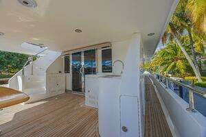 2010 Ocean Alexander 74 Motoryacht thumbnail 24