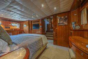 2010 Ocean Alexander 74 Motoryacht thumbnail 52