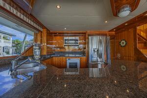 Margarita 74ft Ocean Alexander Yacht For Sale