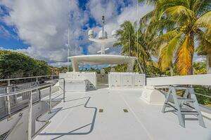 2010 Ocean Alexander 74 Motoryacht thumbnail 13