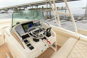 2016 Chris-Craft thumbnail 16
