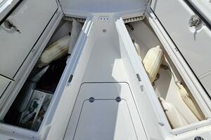 27ft Everglades Yacht For Sale