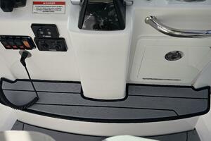 27ft Everglades Yacht For Sale