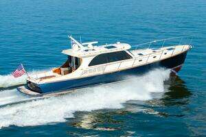 2012 Hinckley Talaria 48 thumbnail 1
