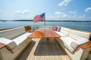 2012 Hinckley Talaria 48 thumbnail 10